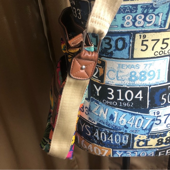 Lily Bloom Floral Multi Pocket Adjustable Crossbody Purse Bag - Picture 8 of 13